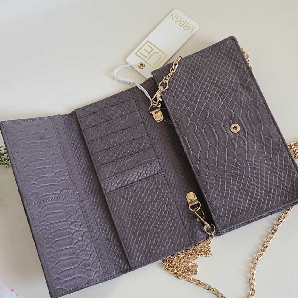 ⛔️SOLD⛔️ Urban Expressions Clutch - Picture 6 of 16